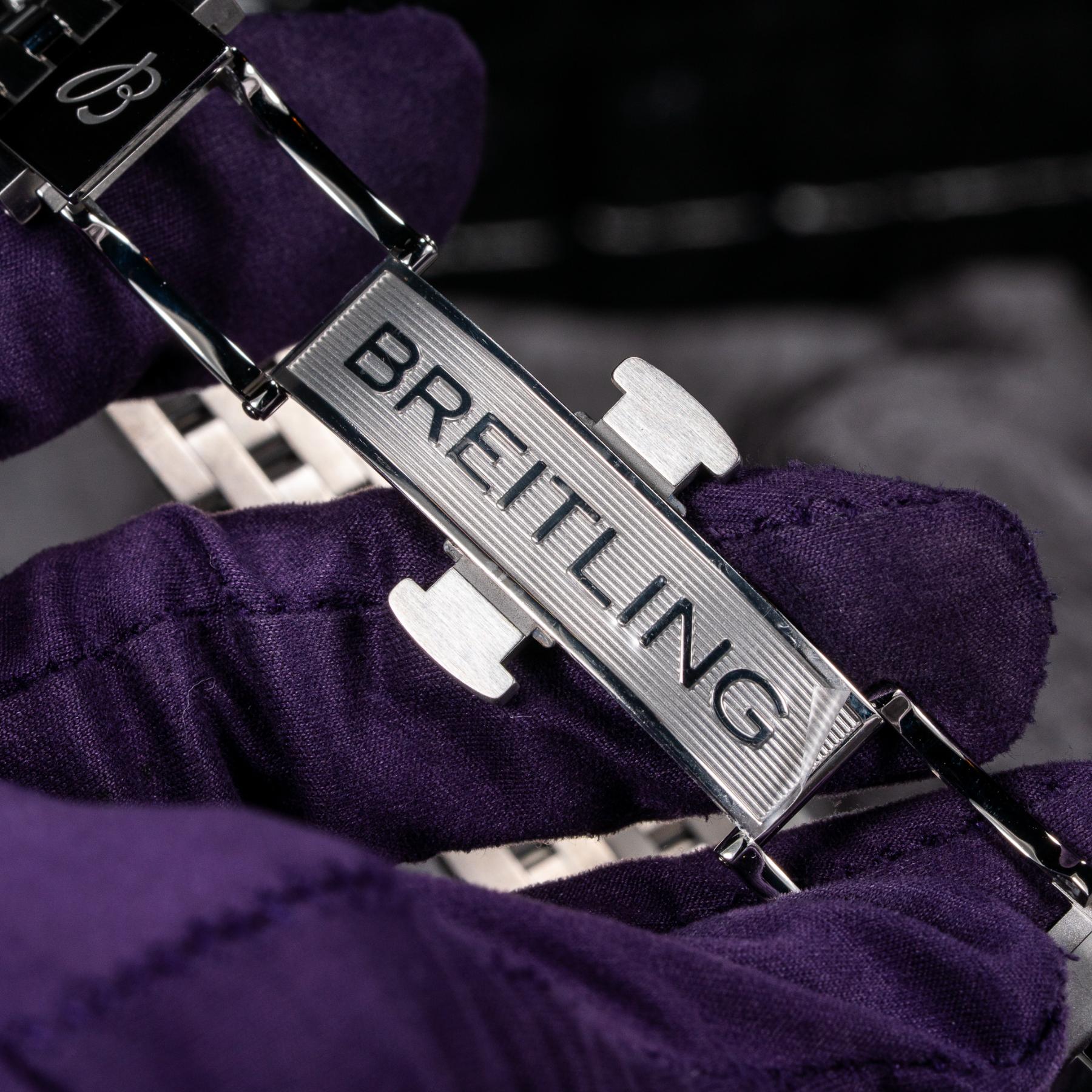 New Breitling Navitimer B01 Chronograph 43
